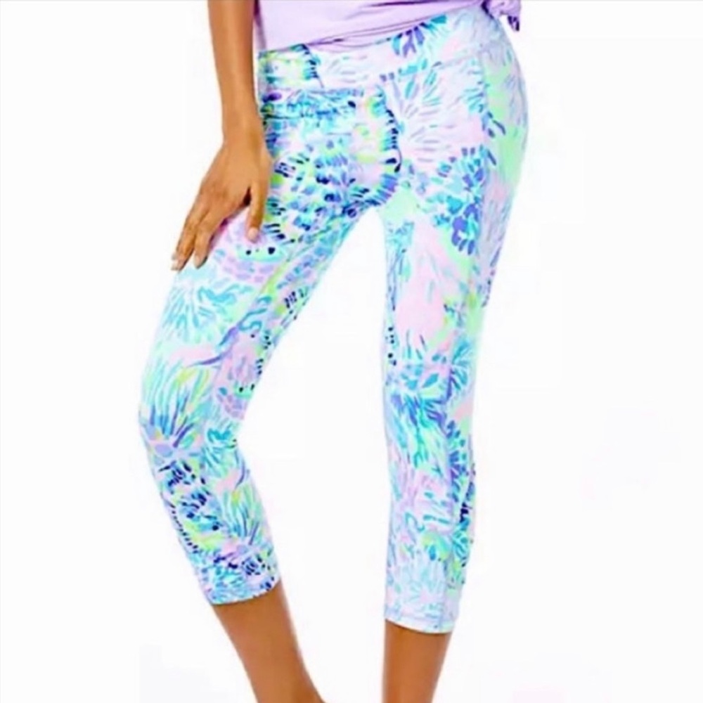 LILLY PULITZER Weekender High Rise CROP Leggings Shell Of A Party